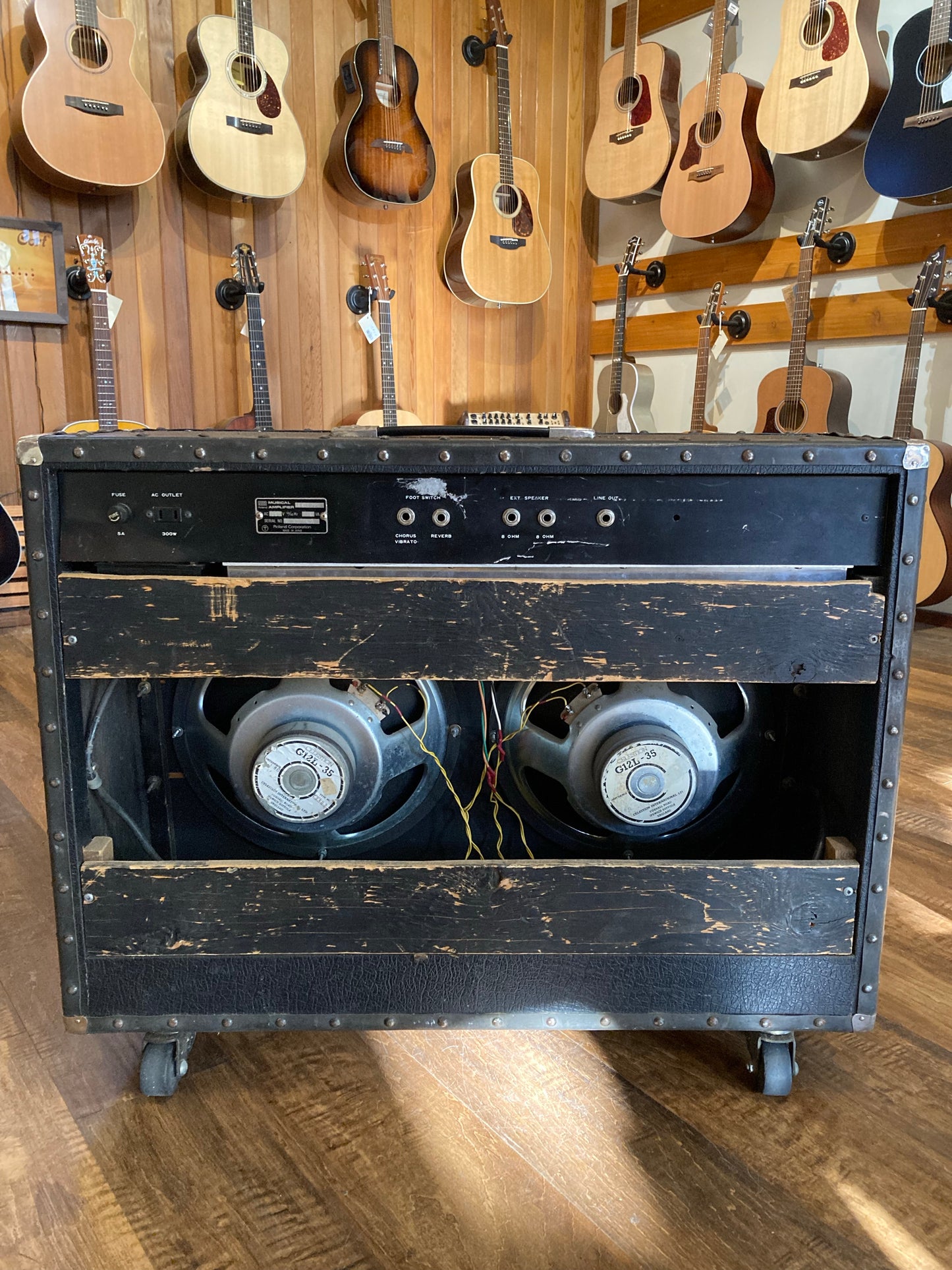 Roland JC-120 Jazz Chorus (1976)