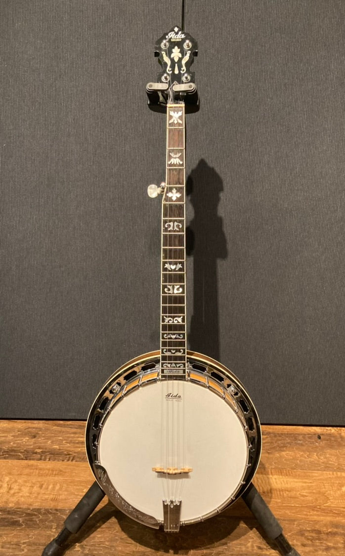 Lida Model 235 Masterclone Banjo w/Case (1976)