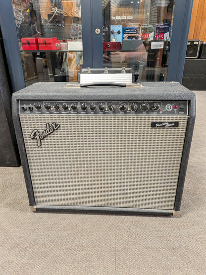 Fender PR424 Princeton Chorus DSP 2x10" 25w Guitar Amp Combo Amp (Used)