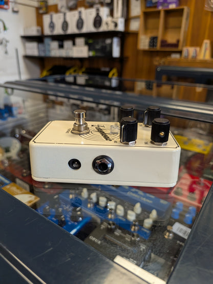 Lovepedal Echophonic Modulated Delay Pedal (Used)