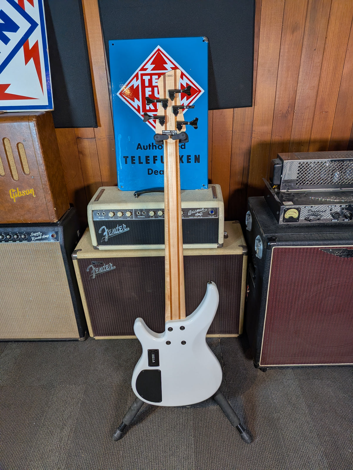 Yamaha TRBX305 5-String Active Bass Guitar w/Gig Bag - White (Used)