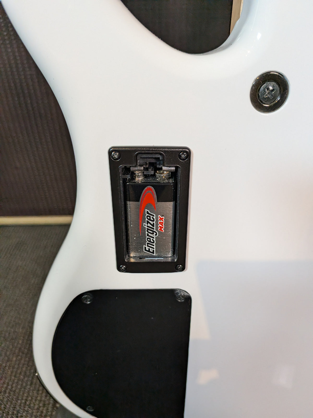 Yamaha TRBX305 5-String Active Bass Guitar w/Gig Bag - White (Used)