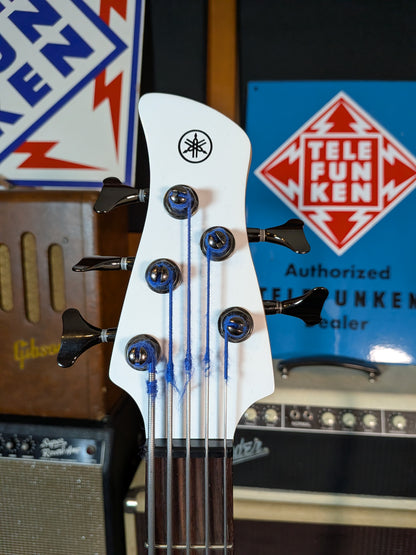 Yamaha TRBX305 5-String Active Bass Guitar w/Gig Bag - White (Used)