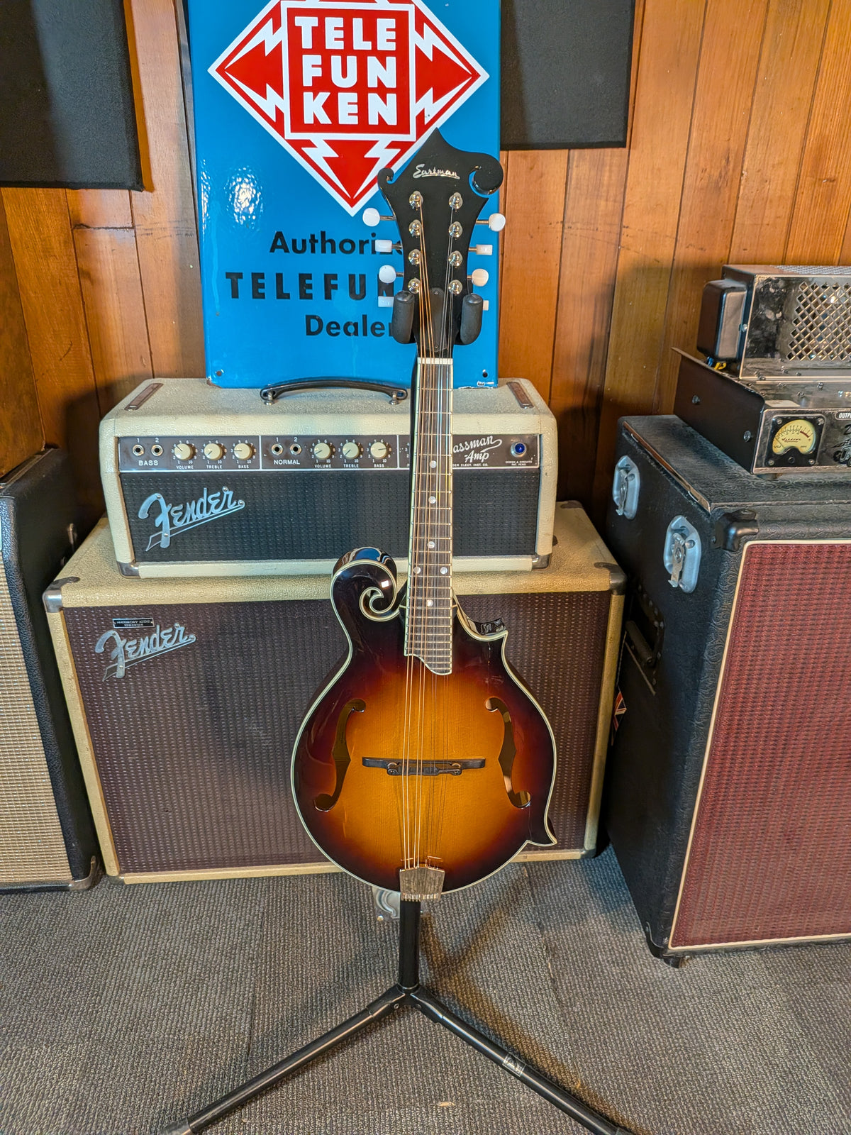 Eastman MD515 F-Style Mandolin w/Case - Classic Sunburst Finish (Used)