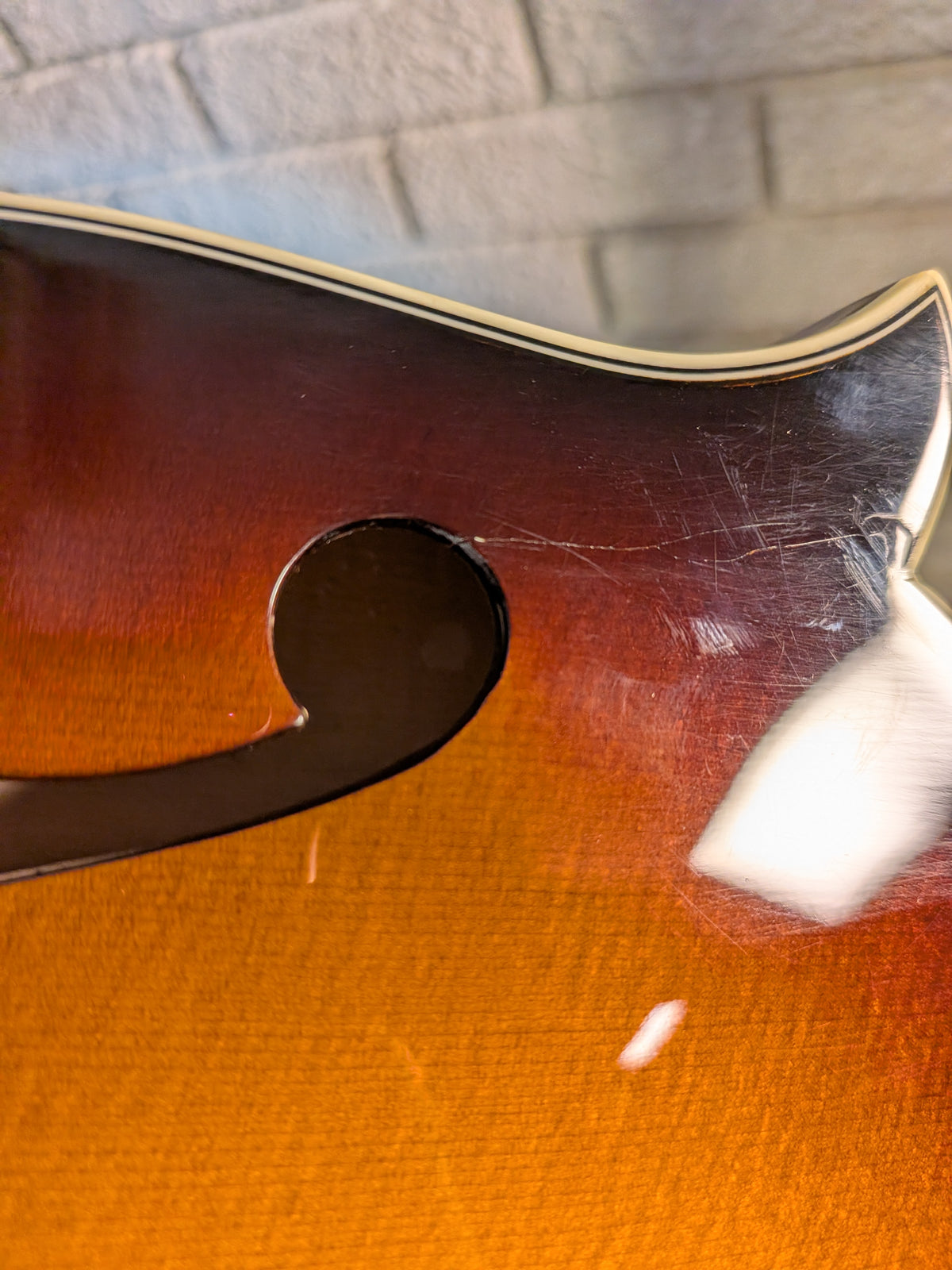 Eastman MD515 F-Style Mandolin w/Case - Classic Sunburst Finish (Used)
