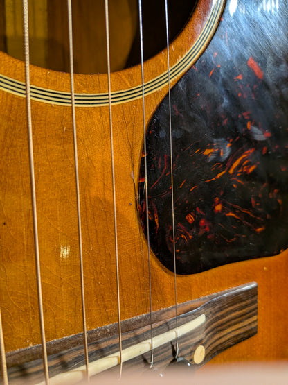 Gibson Banner LG-2 Acoustic Guitar w/Case (1943)