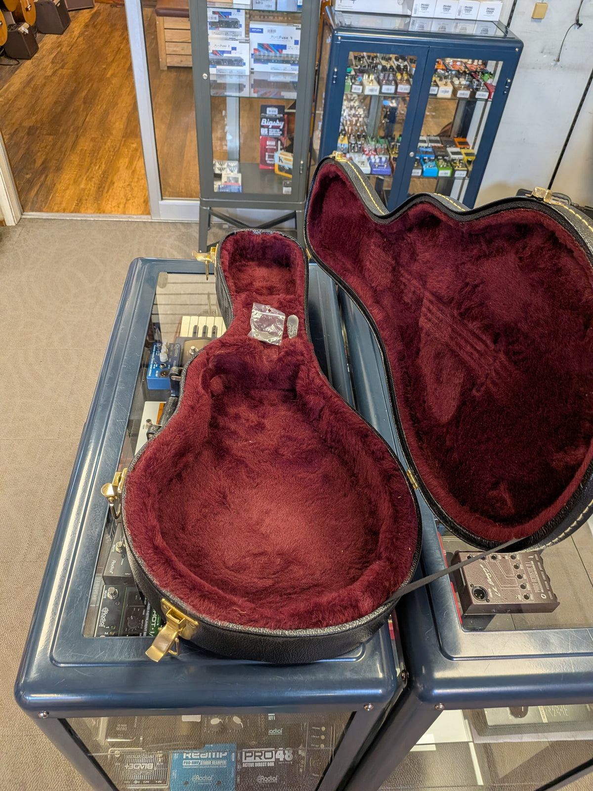 Yorkville YMC-5H F-Style Mandolin Case (Used)