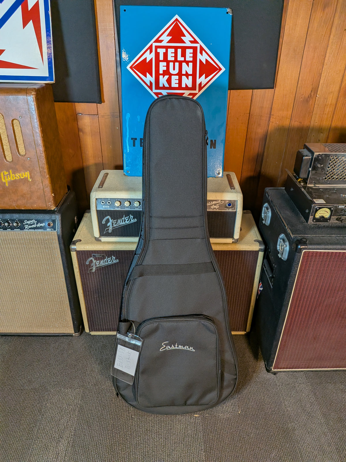 Eastman AC122-2CE Grand Auditorium Acoustic/Electrc Guitar w/Gig Bag - Satin Black (B-Stock Serial #M2238351)