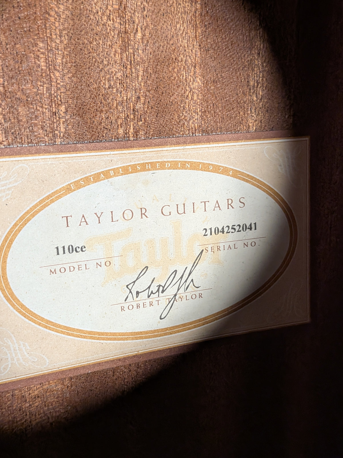 Taylor 110ce Acoustic/Electric Guitar w/Gig Bag - Natural (2012)