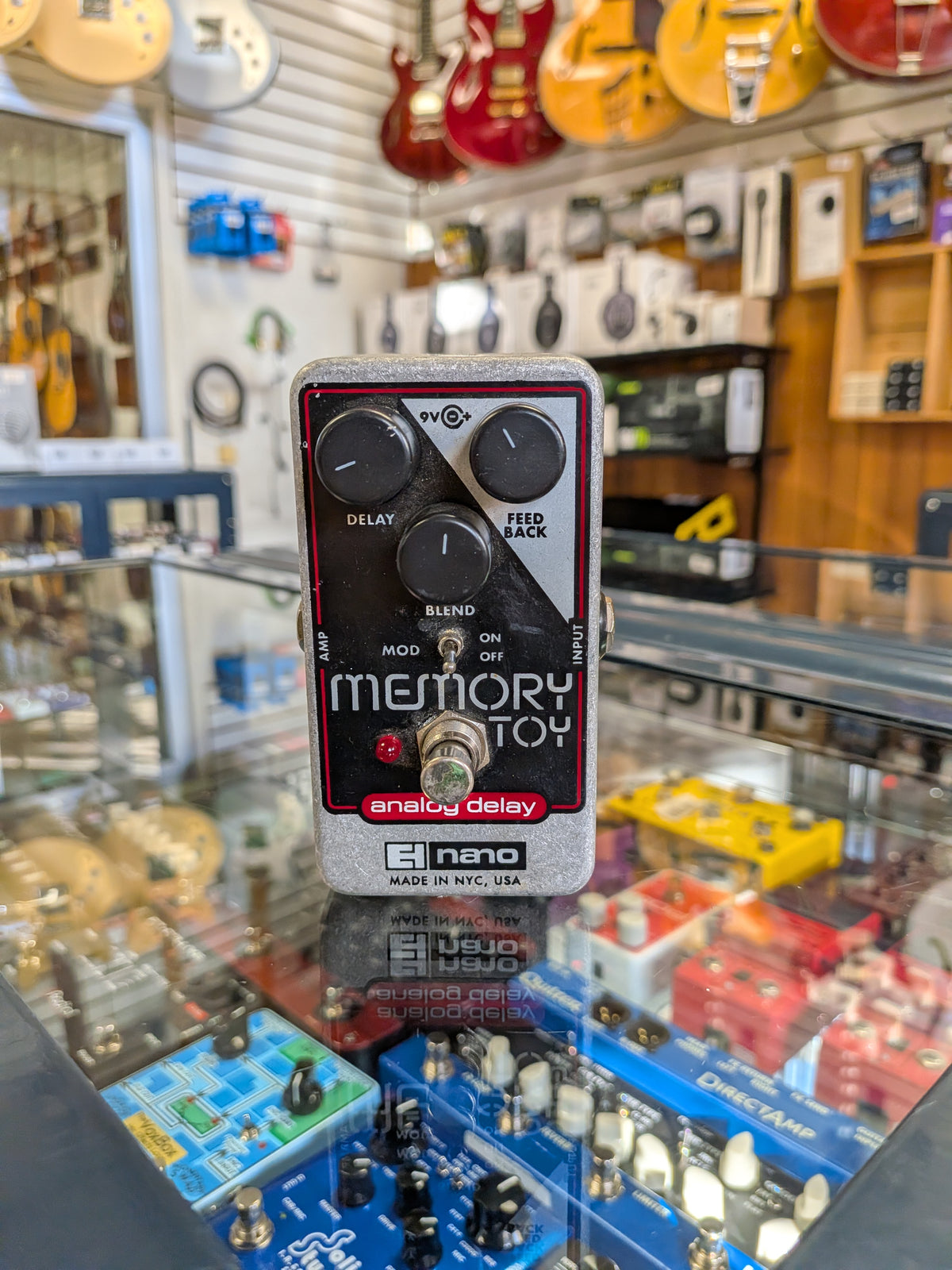 Electro-Harmonix Memory Toy Analog Delay Pedal w/ Modulation (Used)