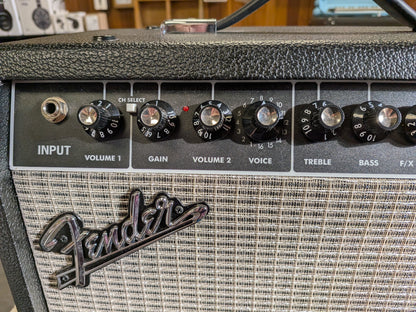 Fender Super Champ XD 1x10" 15w Guitar Combo Amplifier (2009)