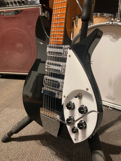Rickenbacker 325 Short Scale Electric Guitar w/Case (1989)