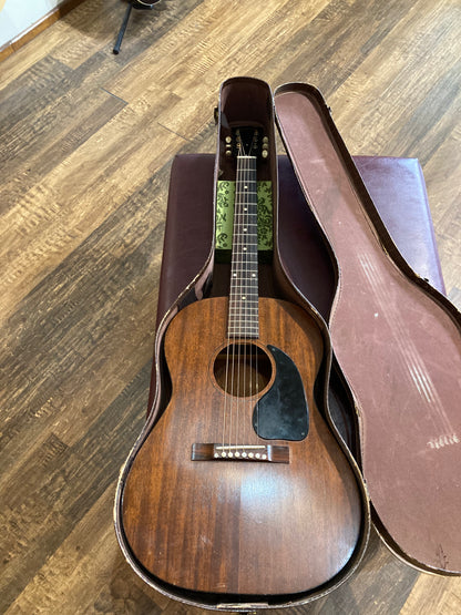 Gibson LG-0 Acoustic Guitar w/Case (1958)