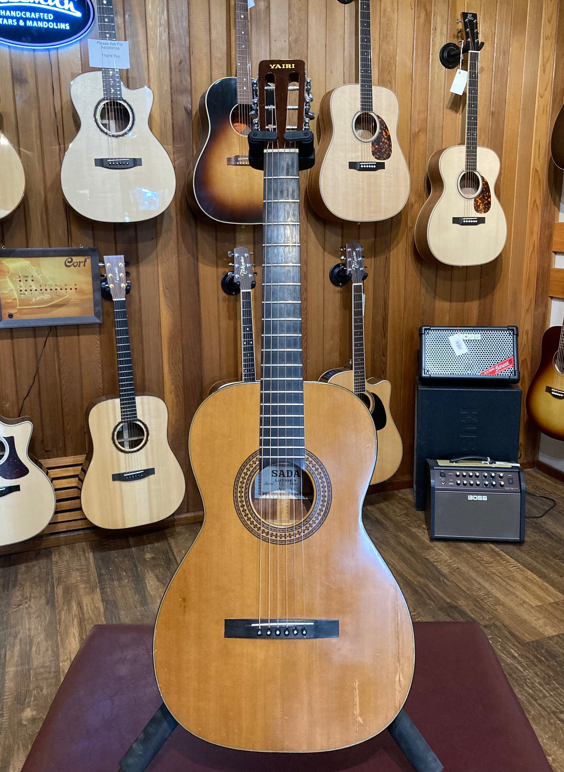 S. Yairi Model 752 w/Case (1970) – Acoustic Music Shop