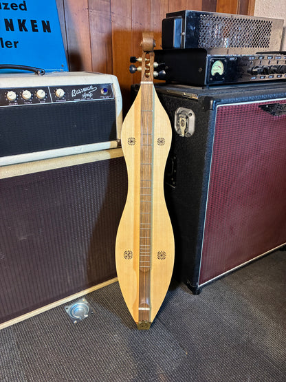 Roosebeck Mountain Dulcimer w/Gig Bag