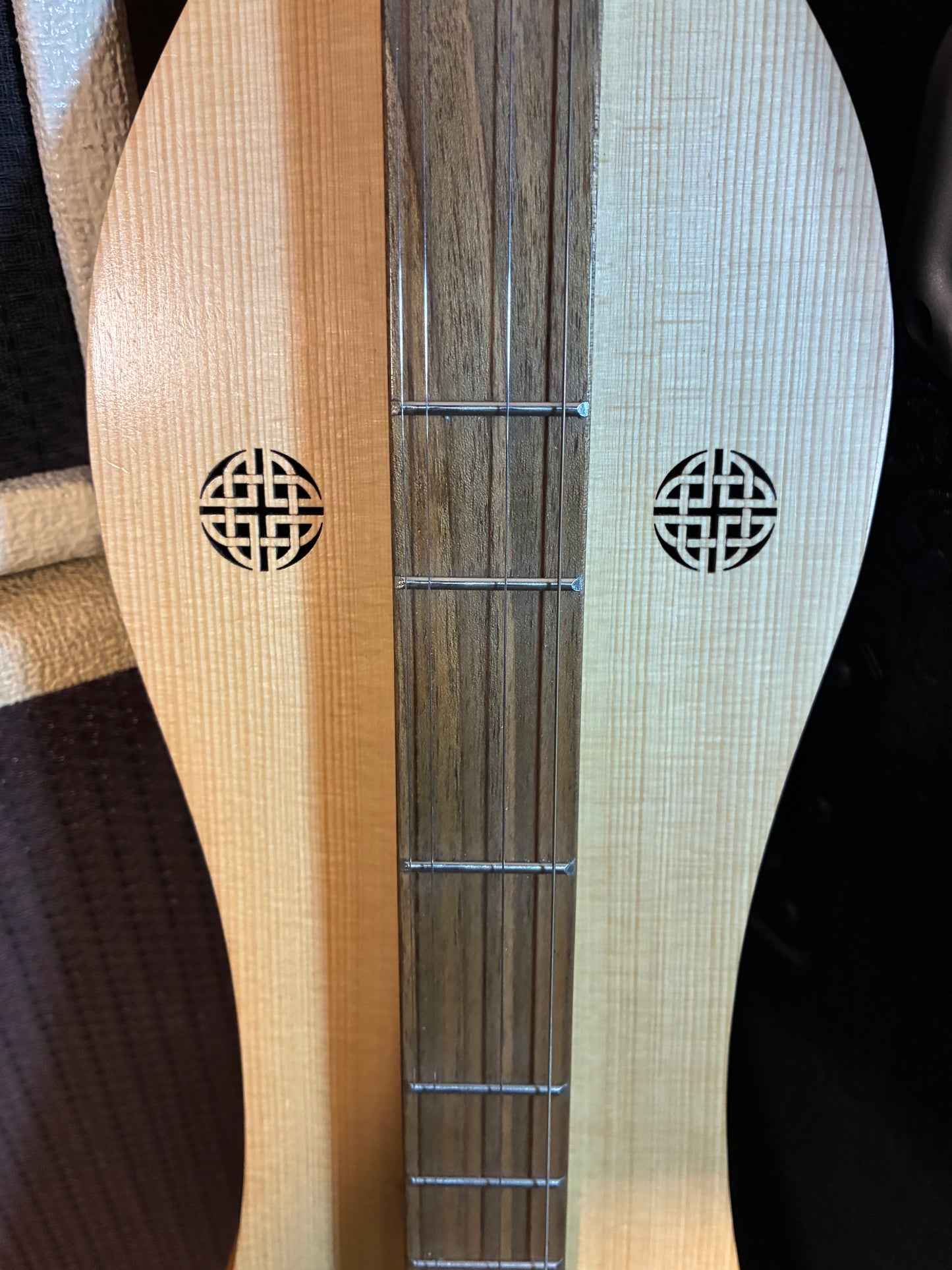 Roosebeck Mountain Dulcimer w/Gig Bag