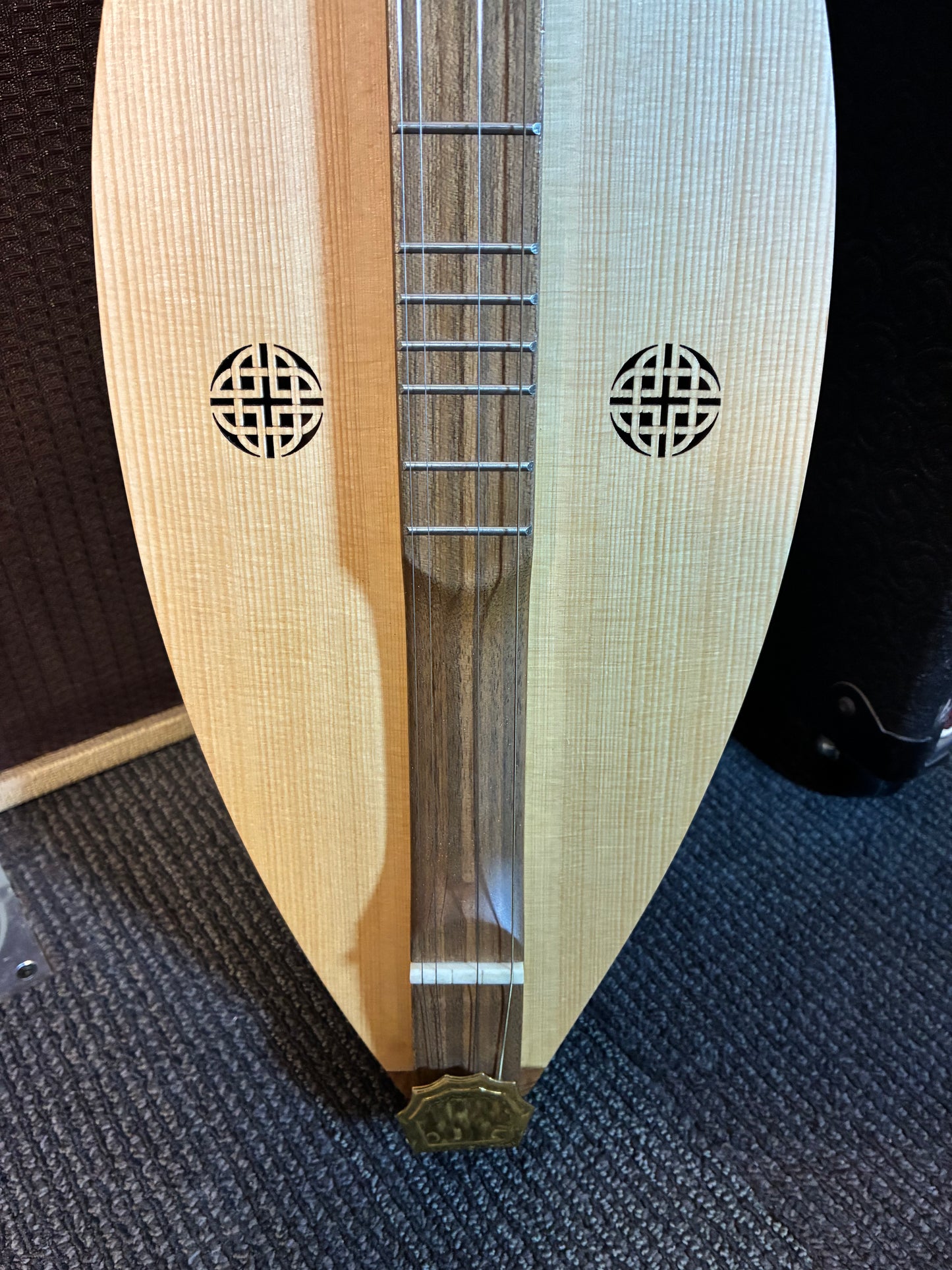 Roosebeck Mountain Dulcimer w/Gig Bag