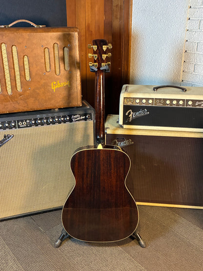 Regal RD-38V Round Neck Resonator Guitar - Vintage Sunburst