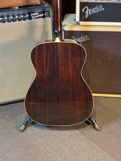 Regal RD-38V Round Neck Resonator Guitar - Vintage Sunburst