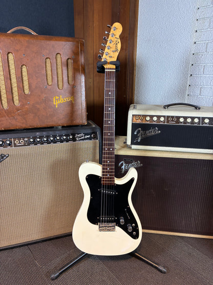 Series A Electric Guitar w/Gig Bag - White (Used)