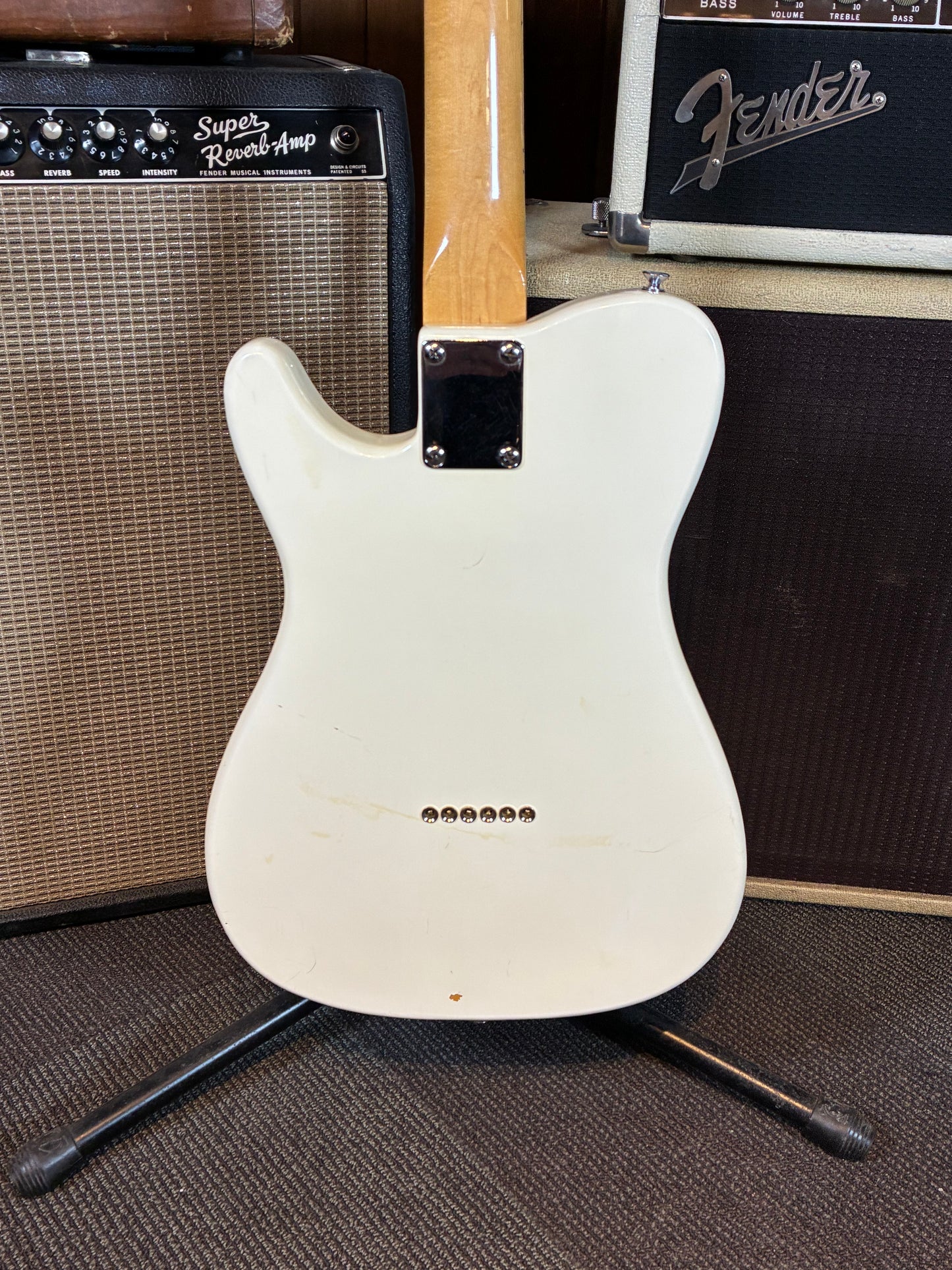 Series A Electric Guitar w/Gig Bag - White (Used)