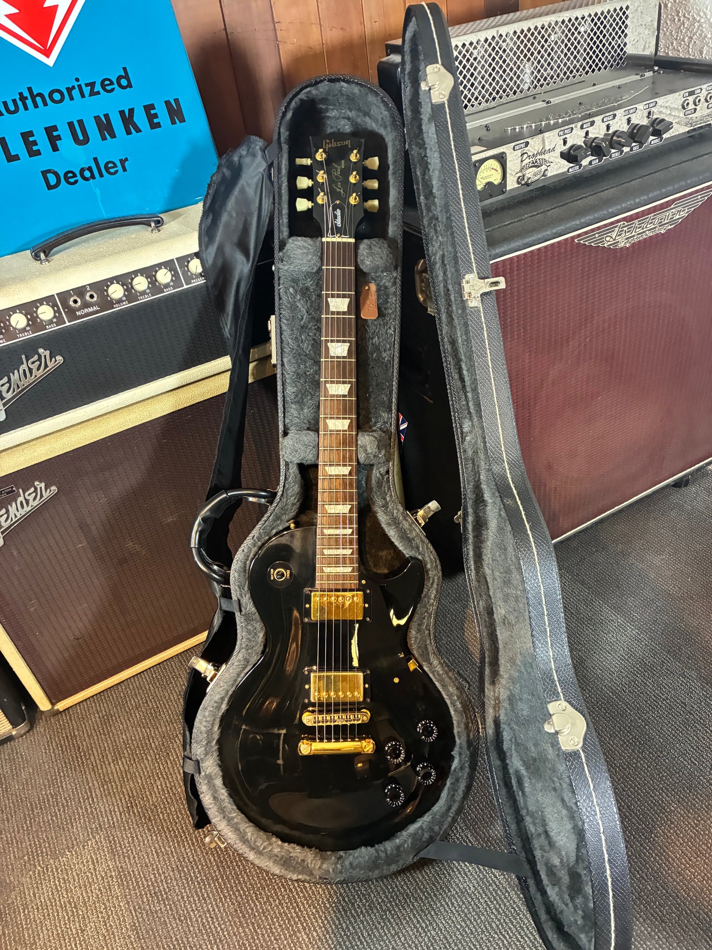 Gibson Les Paul Studio Electric Guitar w/Case - Ebony (1997)