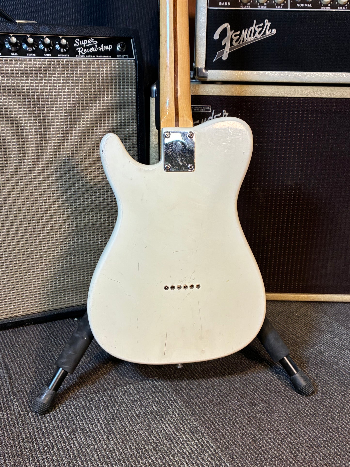 Series A Electric Guitar w/Case - White (Used)