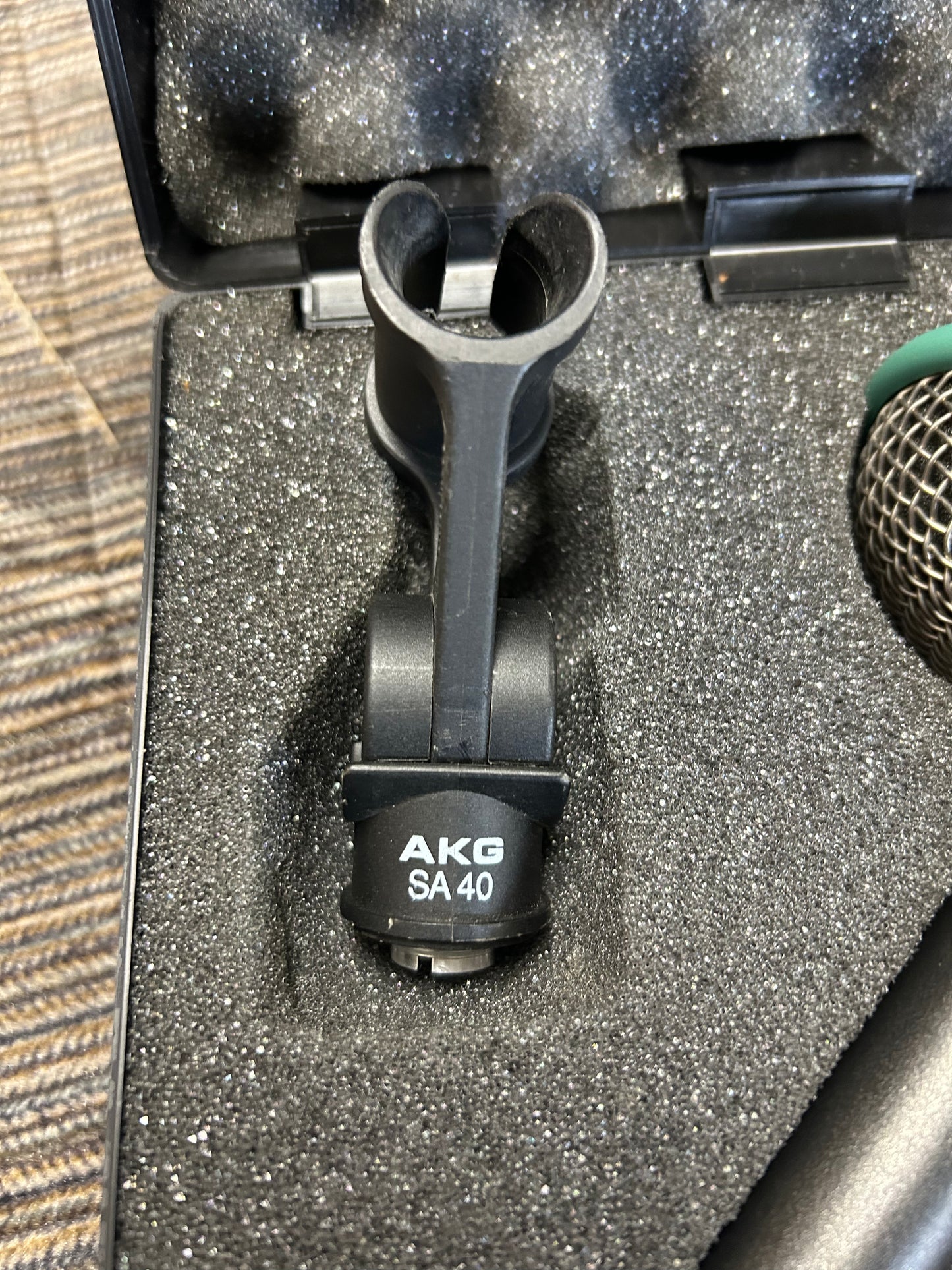 AKG D112 Dynamic Microphone w/Case & Clip (Late 1980's - Early 1990's)