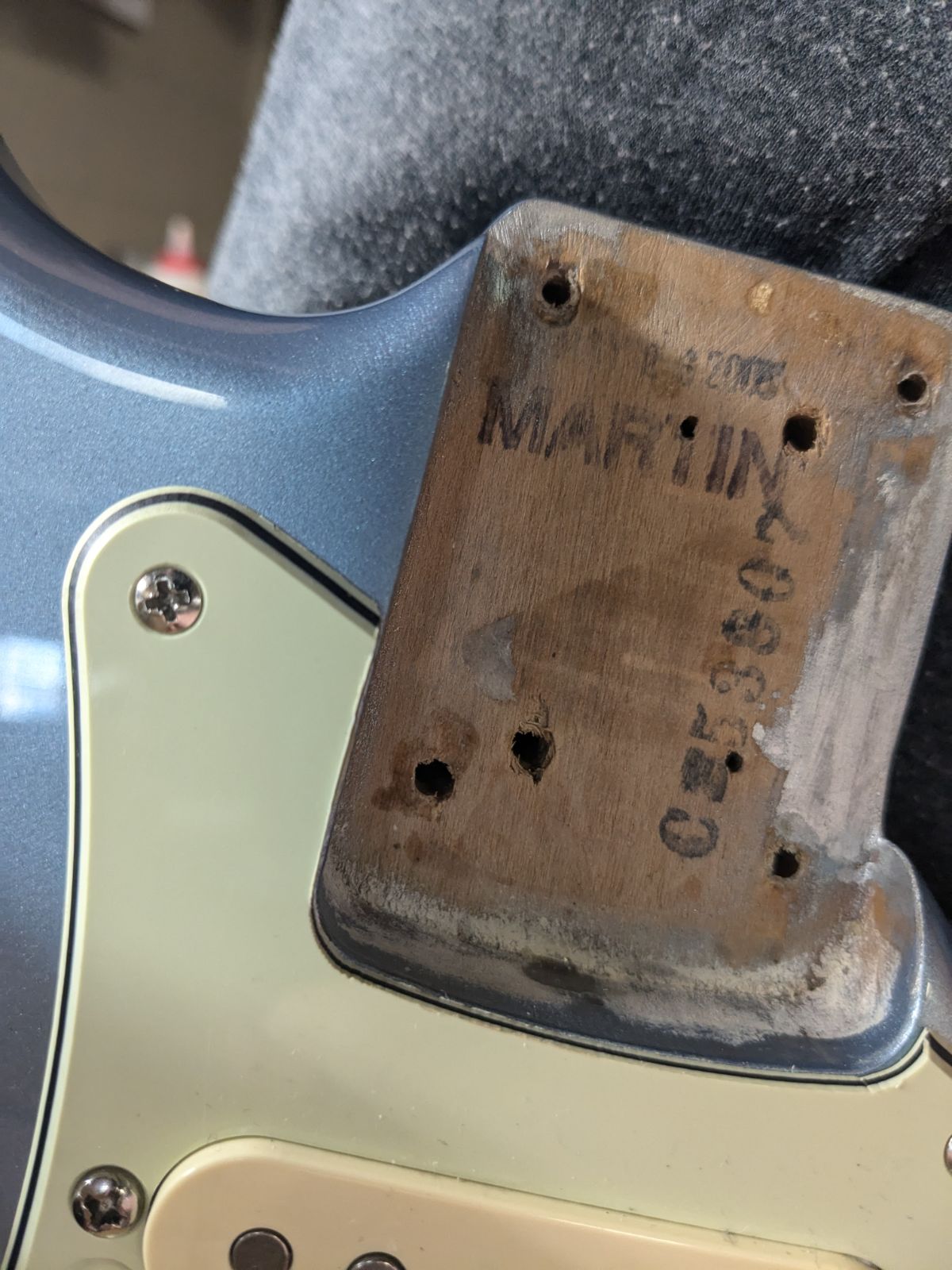 Fender FSR American Deluxe Vintage Player '62 Stratocaster w/Case - Ice Blue Metallic (2005)