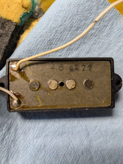 Fender Precision 4 String Electric Bass Guitar w/Case - Sunburst (1977)