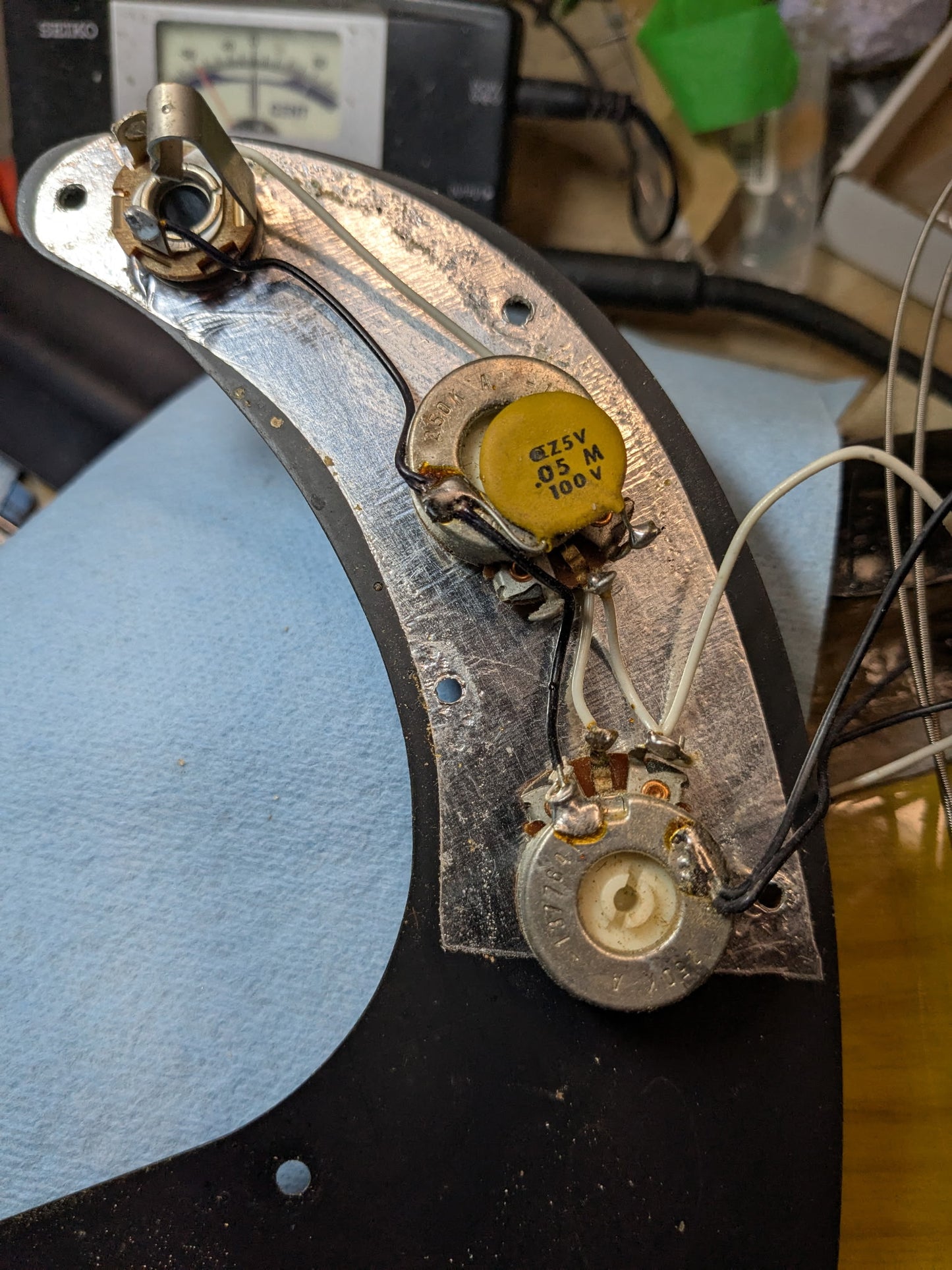 Fender Precision 4 String Electric Bass Guitar w/Case - Sunburst (1977)