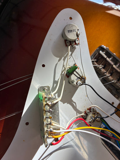 Fender Japan ST62L Left Handed Stratocaster w/Case - 3-Tone Sunburst  (1990's)