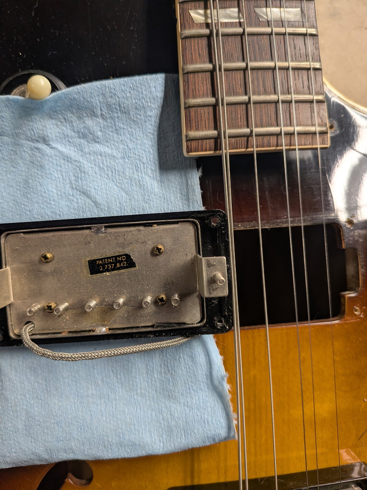 Gibson ES-175D Hollow Body Archtop Electric Guitar w/ Factory Bigsby & Case - Sunburst (1965)