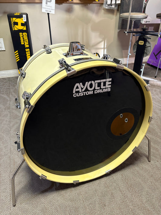 Ayotte 22"x16" Bass Drum - Ivory Lacquer (Used)