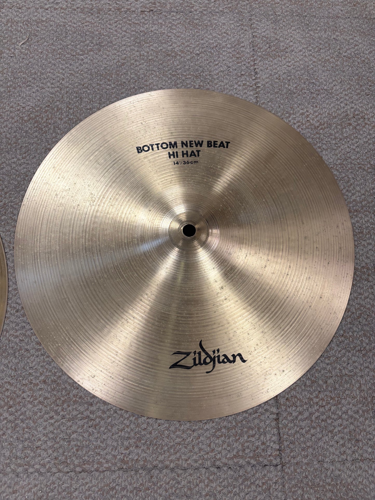 ZIldjian 14" New Beat Hi-Hat Cymbals (Used)