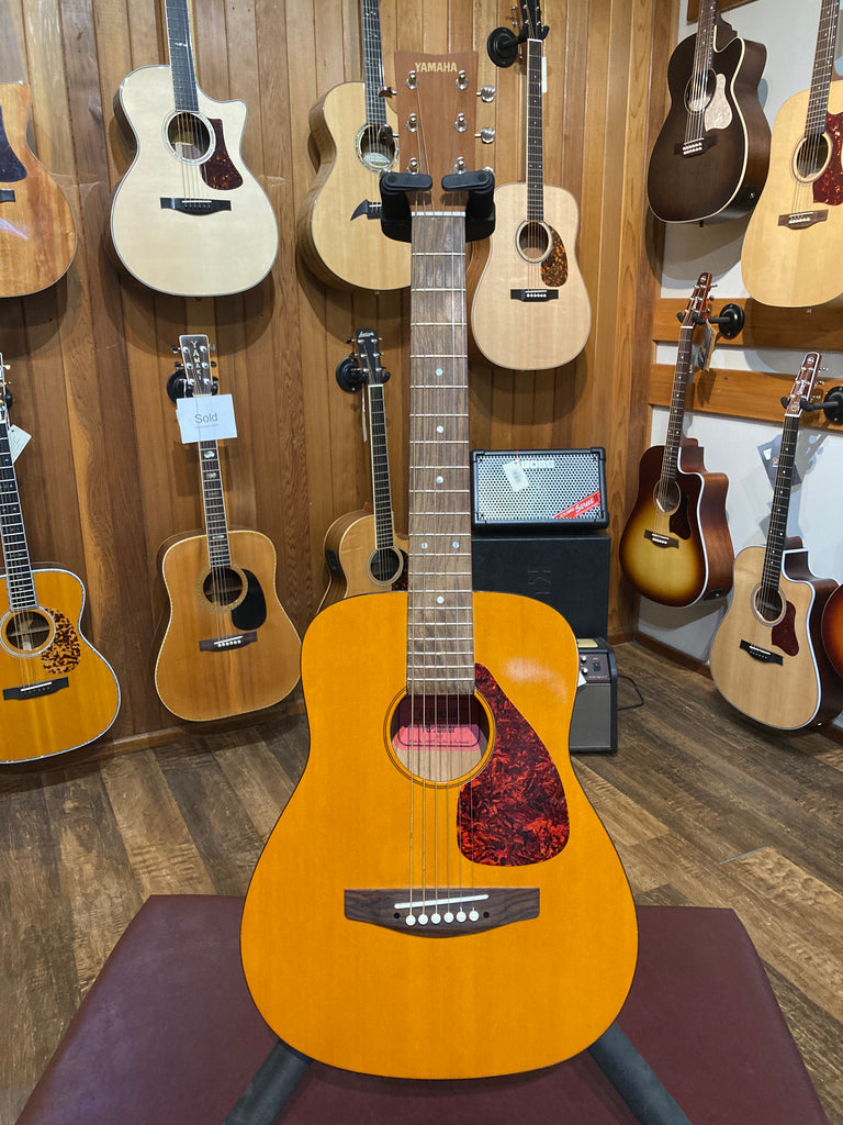 Yamaha JR-1 Compact Acoustic Guitar w/Gig Bag (Used)