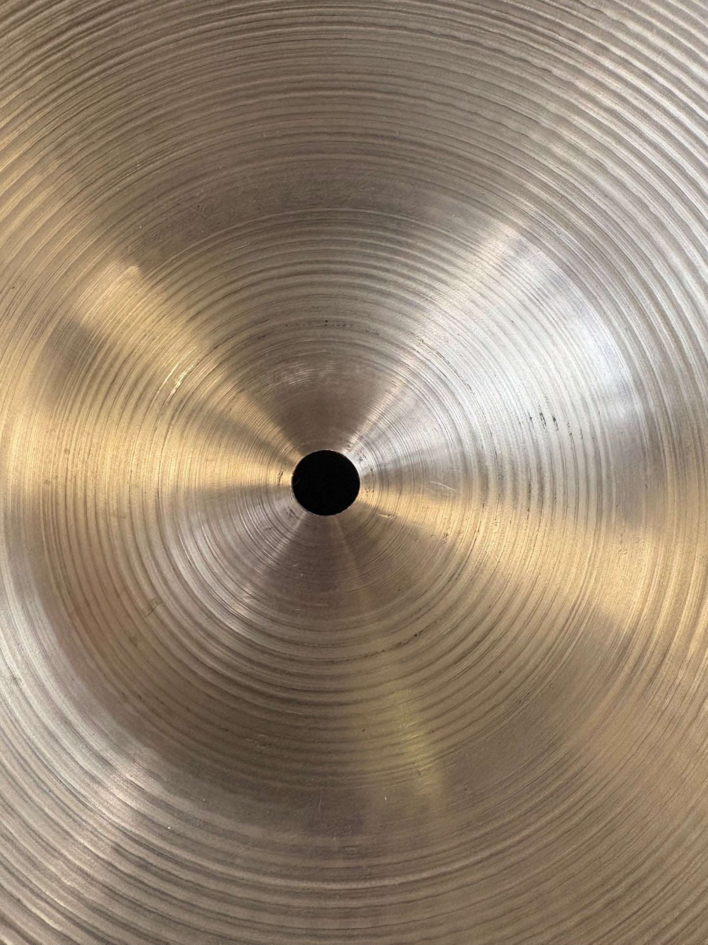 Zildjian A 20" Medium Thin Crash Cymbal (Used)