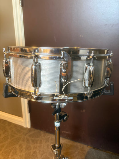 Slingerland No.140 14"x5" Student Aluminum Model Snare Drum (1968)