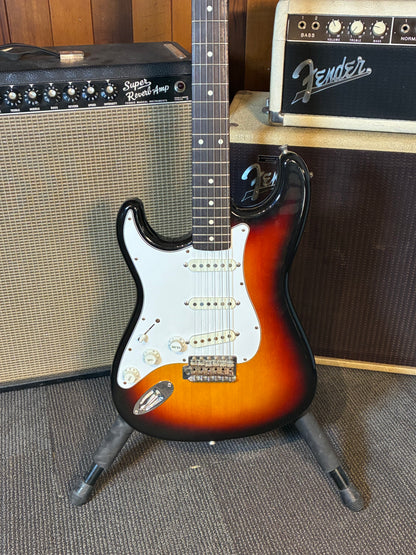 Fender Japan ST62L Left Handed Stratocaster w/Case - 3-Tone Sunburst  (1990's)