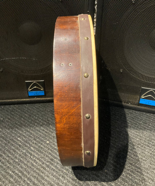 Waltons 18" Tunable Bodhran w/Tipper (Used)