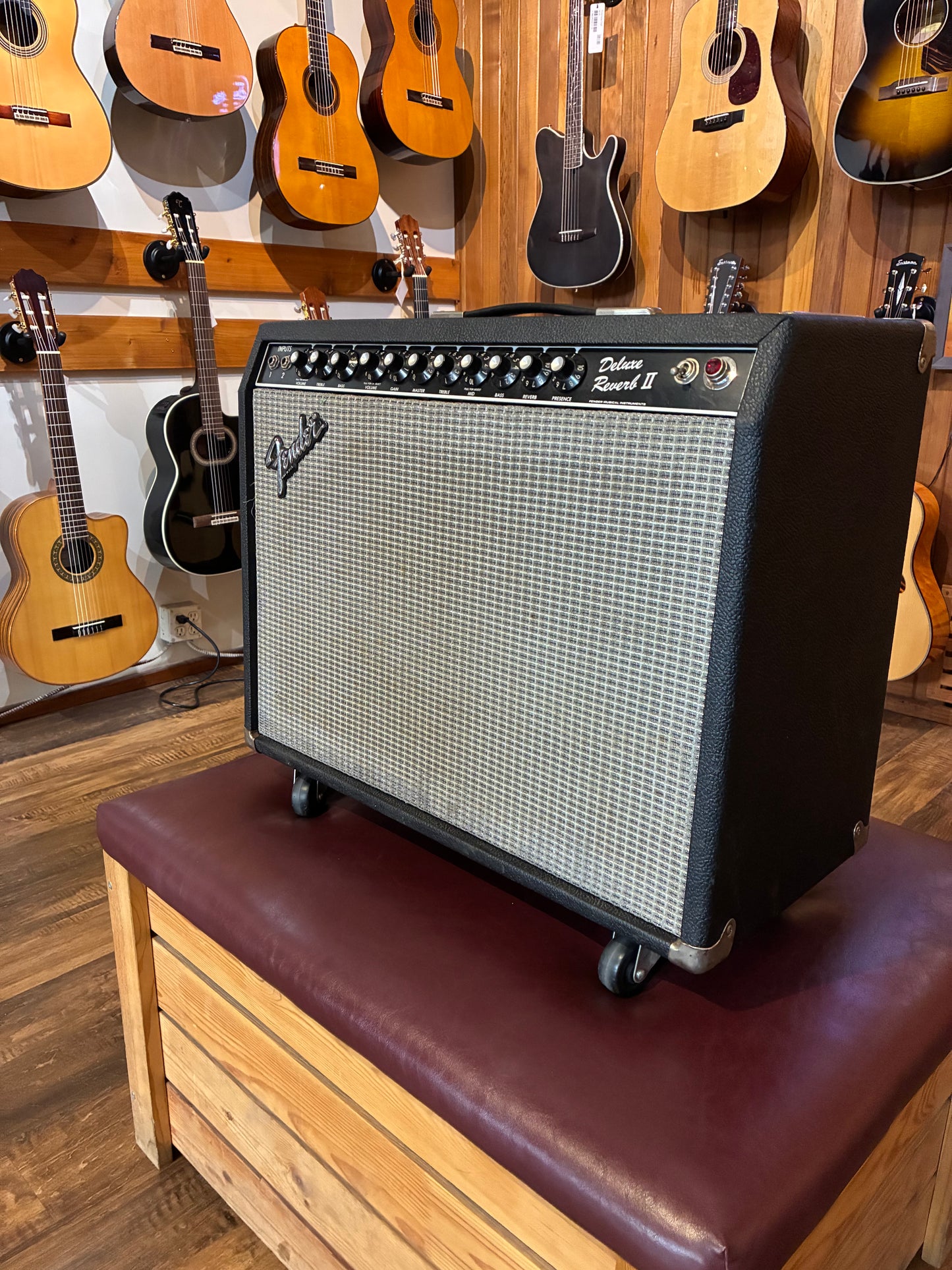 Fender Deluxe Reverb II 2-Channel 20-Watt 1x12" Guitar Combo (1982)