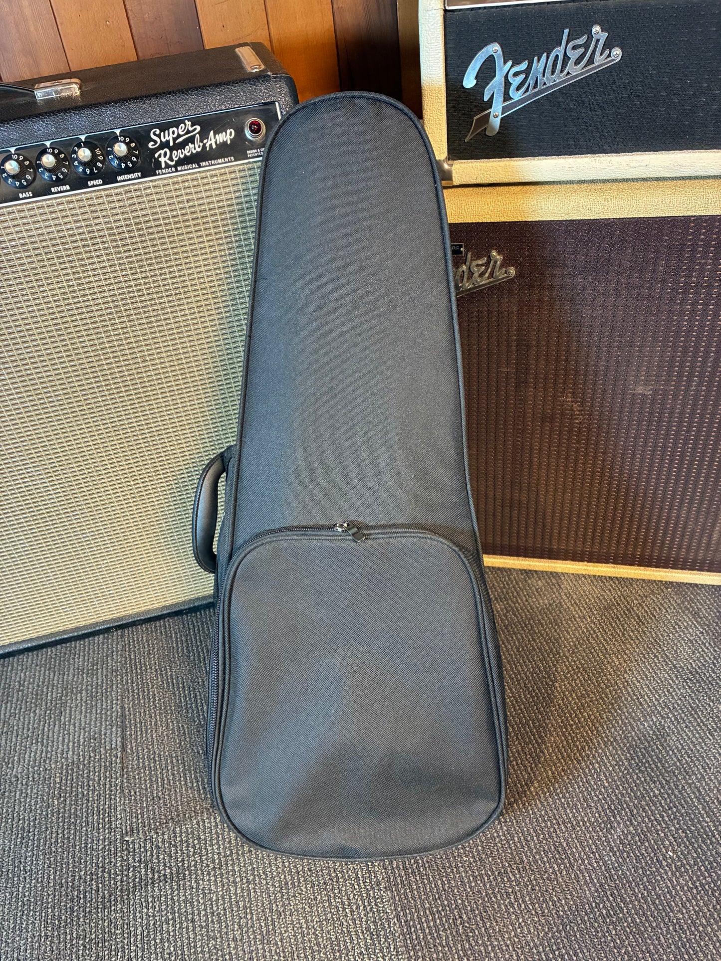 Kanileʻa K-1C Concert Ukulele w/Case (Used)