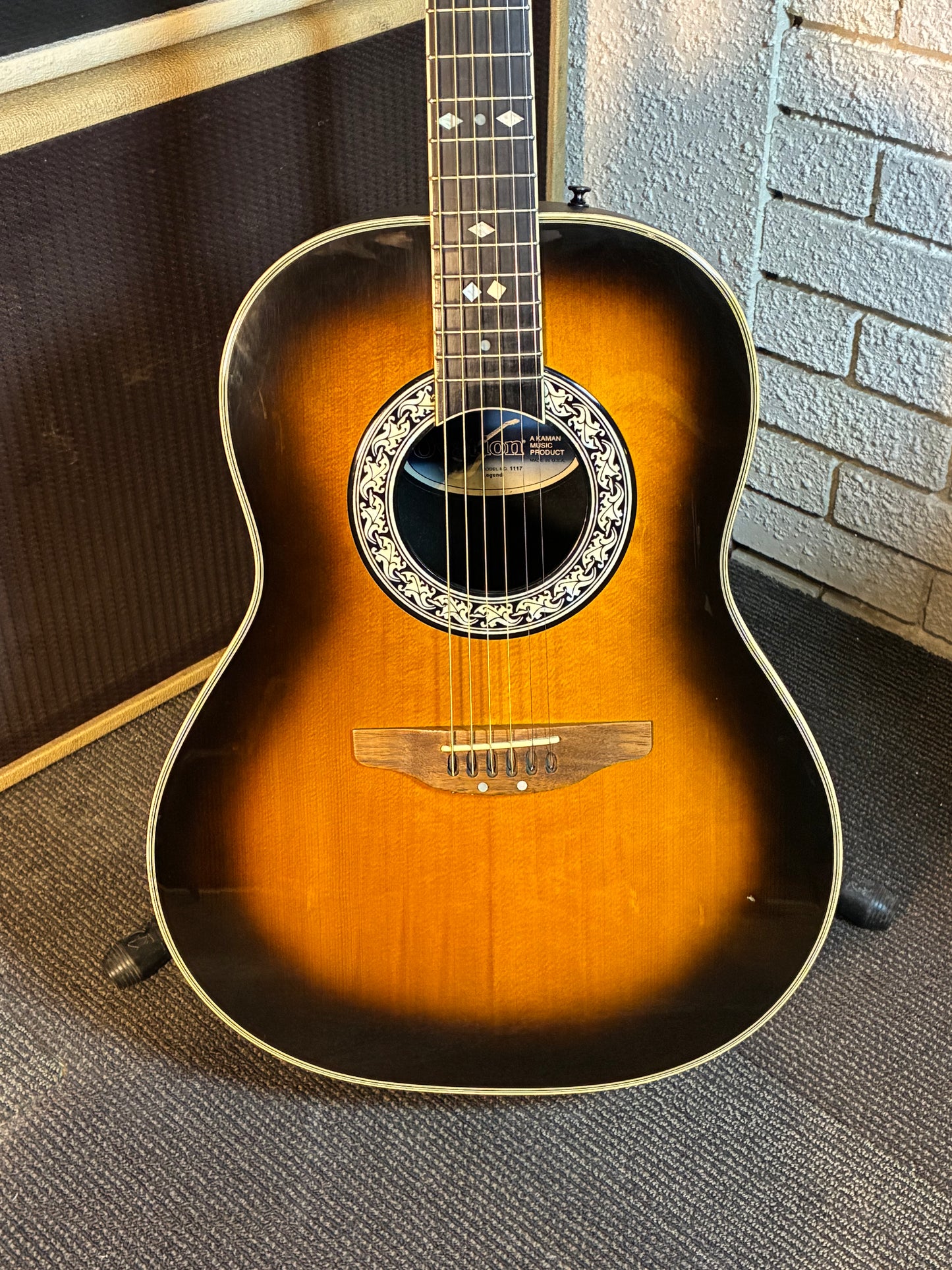 Ovation 1117 Legend Acoustic Guitar w/Case (Early to Mid 1980's)