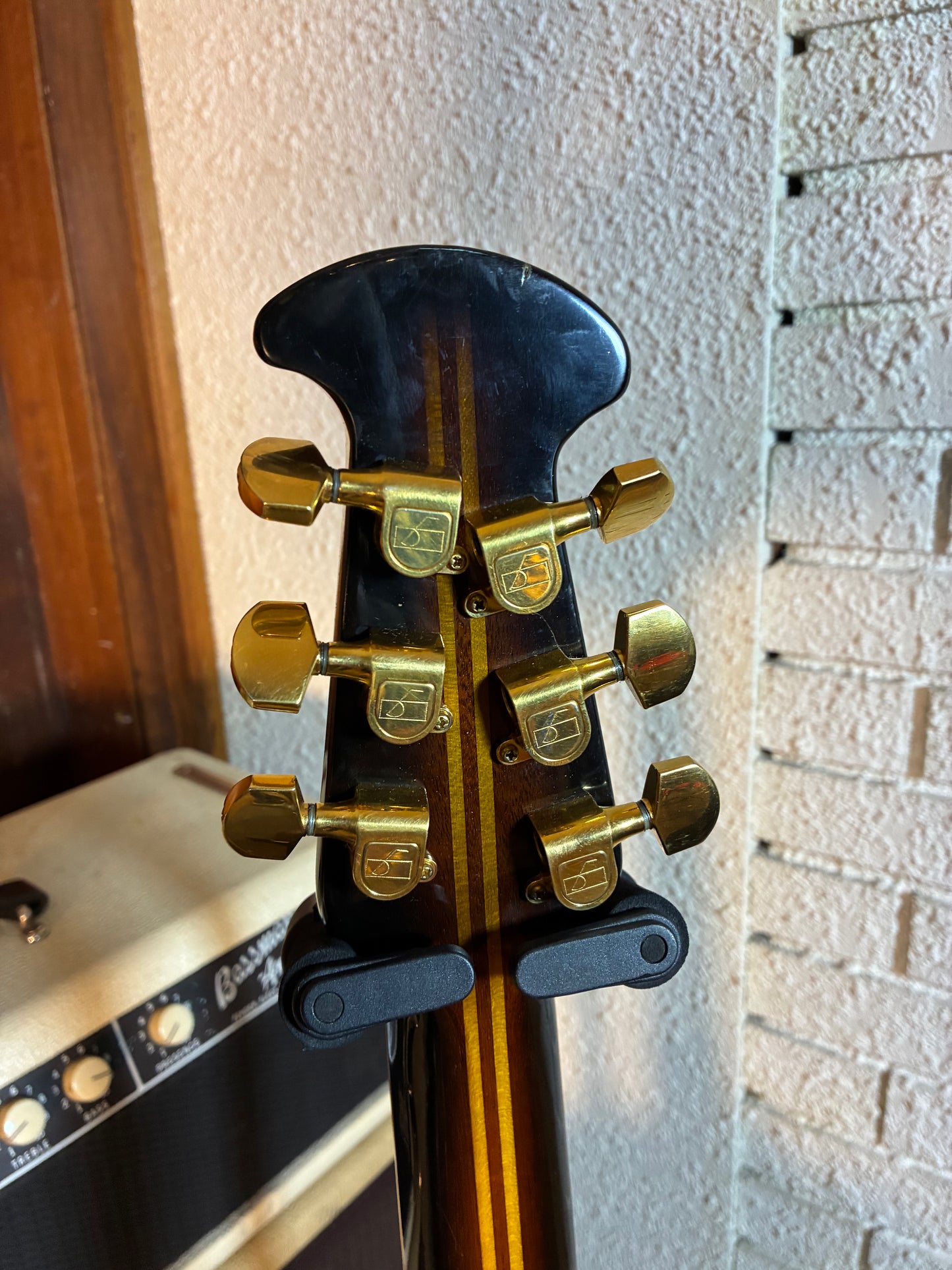 Ovation 1117 Legend Acoustic Guitar w/Case (Early to Mid 1980's)