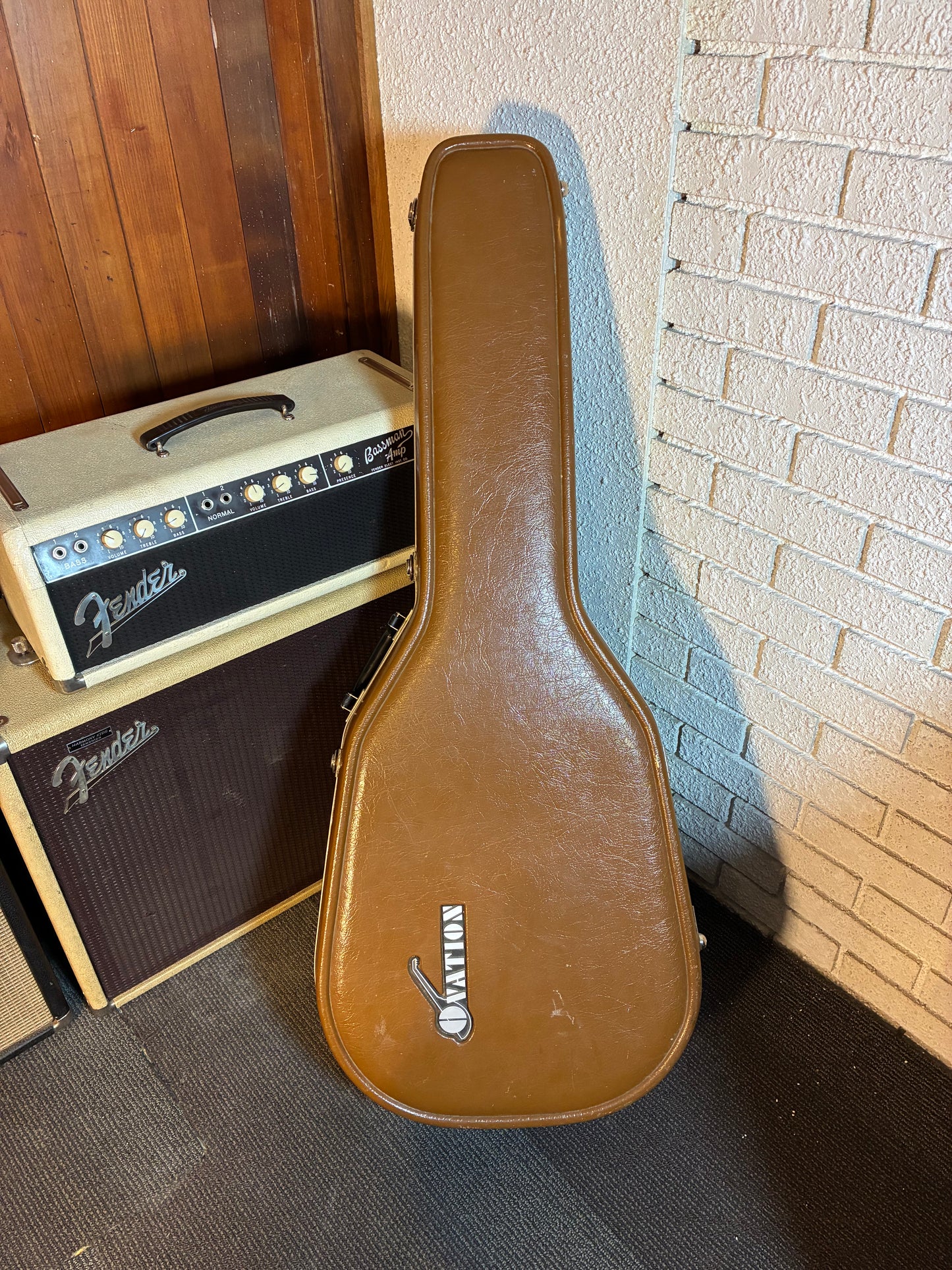 Ovation 1117 Legend Acoustic Guitar w/Case (Early to Mid 1980's)