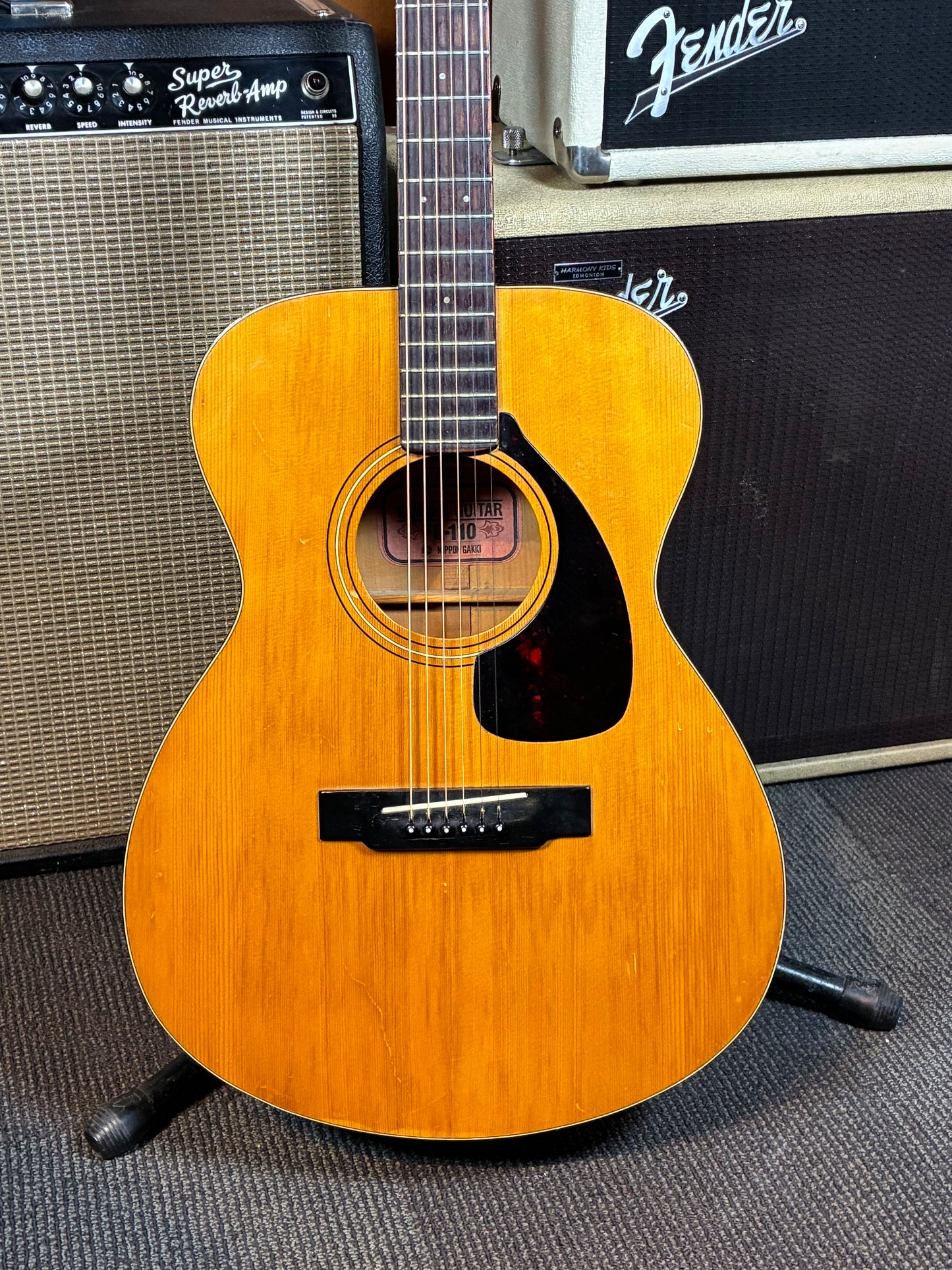 Yamaha FG-110 Folk Acoustic Guitar w/Chipboard Case (Late 1960's - Early 1970's)