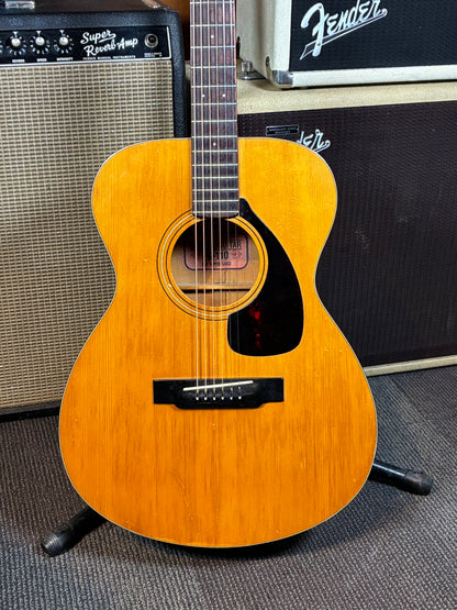 Yamaha FG-110 Folk Acoustic Guitar w/Chipboard Case (Late 1960's - Early 1970's)