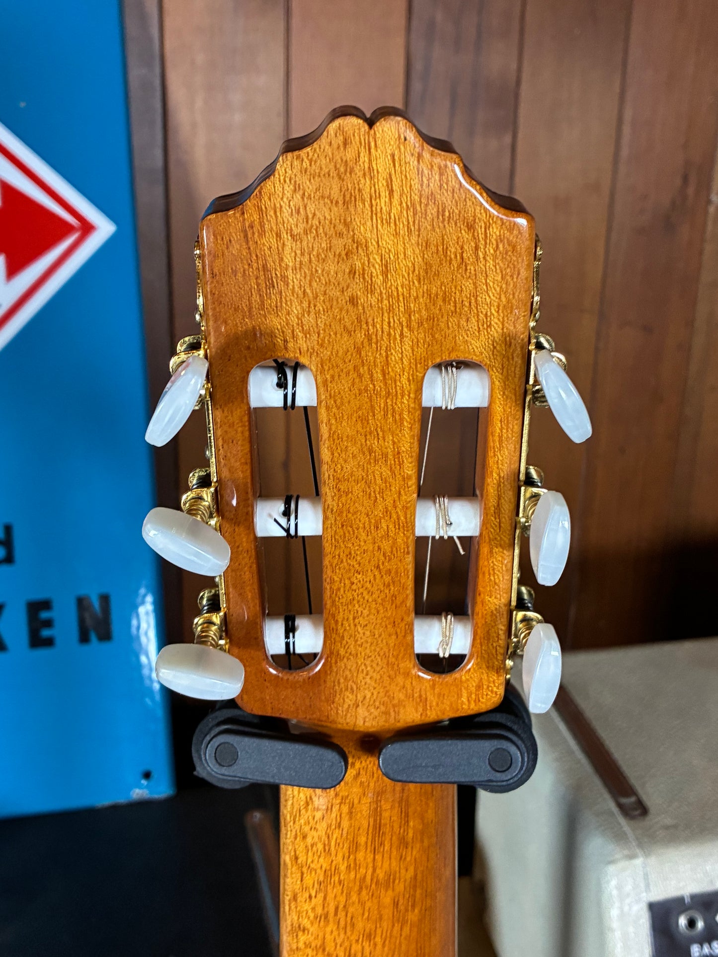 Bartolome Lozano Guitarras Flamenco Guitar w/Case (Used)