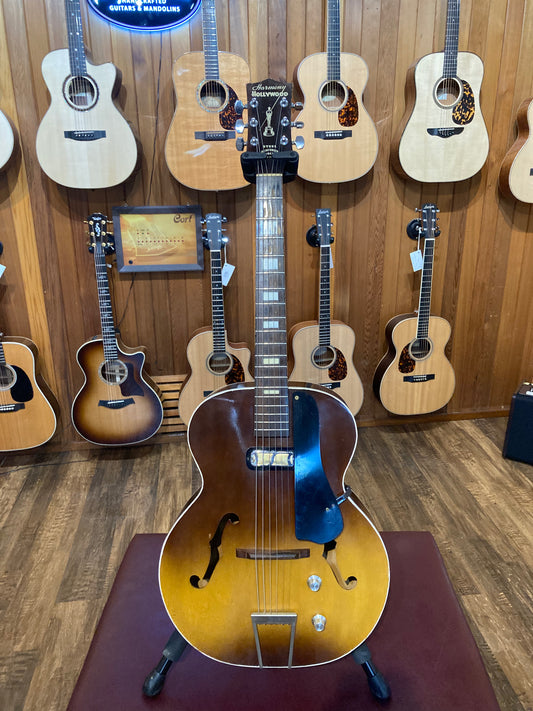 Harmony H39 Hollywood Electric Archtop Guitar w/Case (1960's)