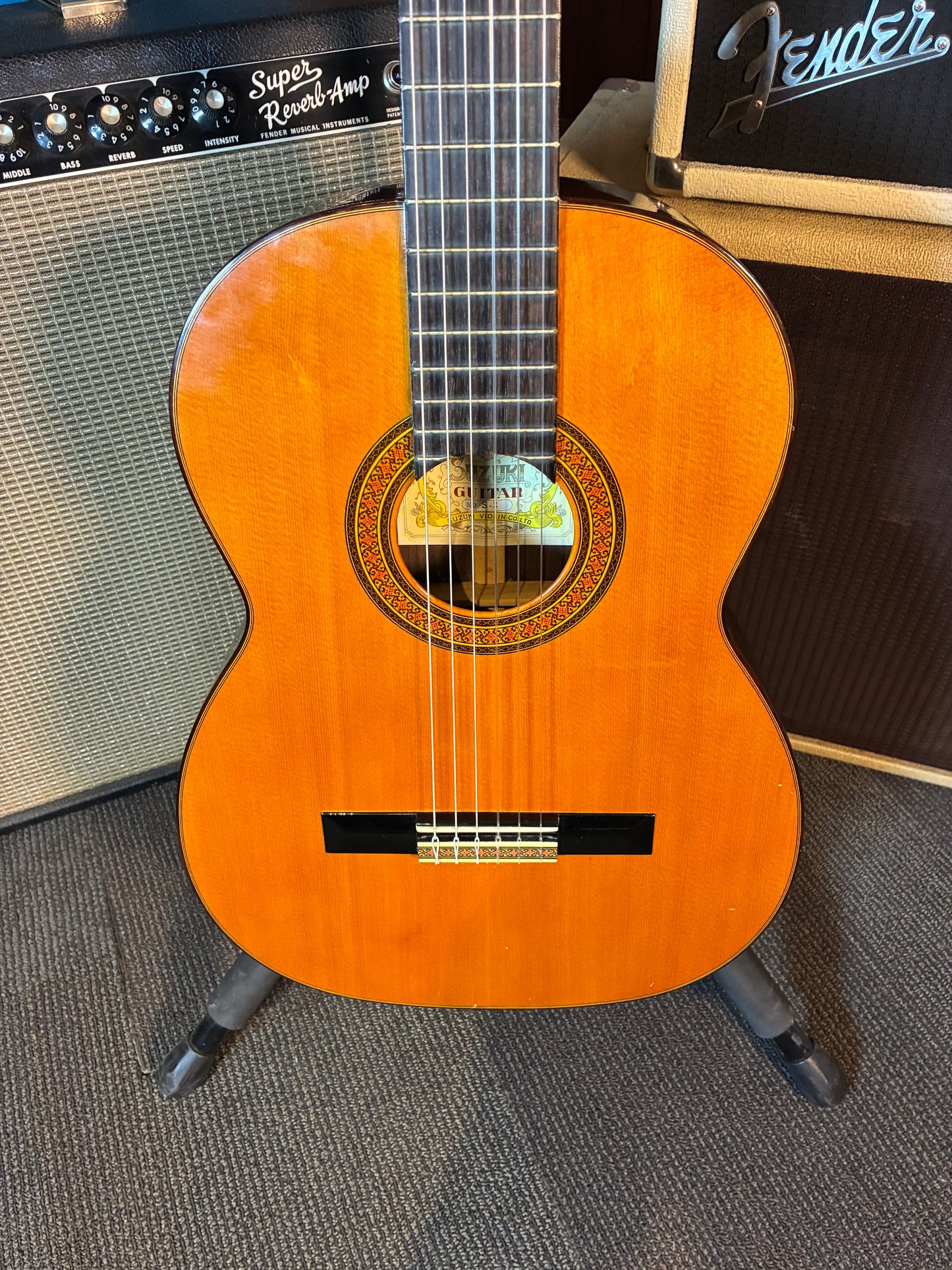 Suzuki No. S-2 Classical Guitar w/Case (Late 1960's - Early 1970's)